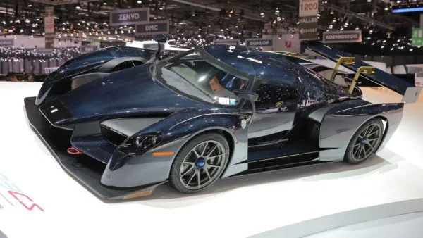 Дорожный SCG 003S представлен в Женеве