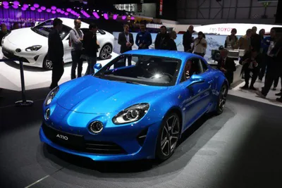 Alpine A110 показали на публике
