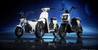 Недорогі електроскутери у ретро-стилі випустила Honda