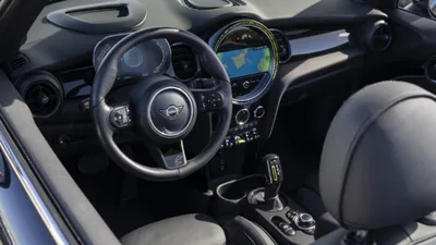 Електричний кабріолет MINI Cooper SE