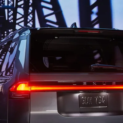 Lexus Toyota Land Cruiser 300