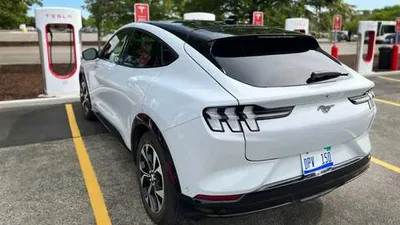 Порти зарядки Tesla будуть в електромобілів Ford